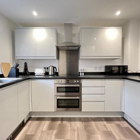 Modern 2 Bed Townhouse Just Outside City Walls With Free Private Parking Йорк Екстериор снимка