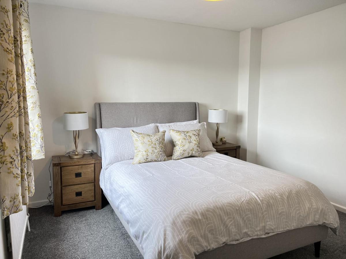 Modern 2 Bed Townhouse Just Outside City Walls With Free Private Parking Йорк Екстериор снимка
