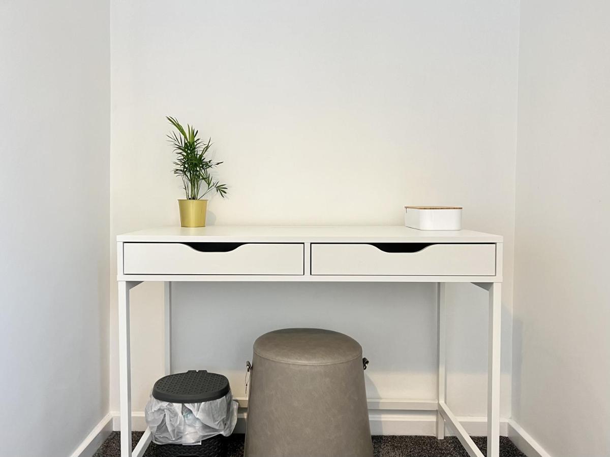 Modern 2 Bed Townhouse Just Outside City Walls With Free Private Parking Йорк Екстериор снимка
